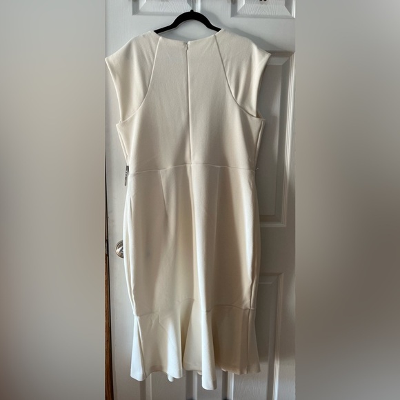 Express Cream Pleated Strapless Sheath Dress NWT - Picture 3 of 3
